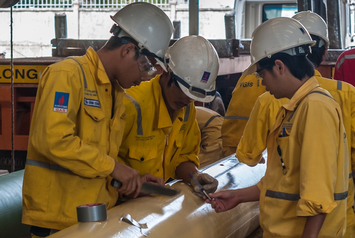 Coating for riser pipes and bends for Su Tu Nau Field Development project